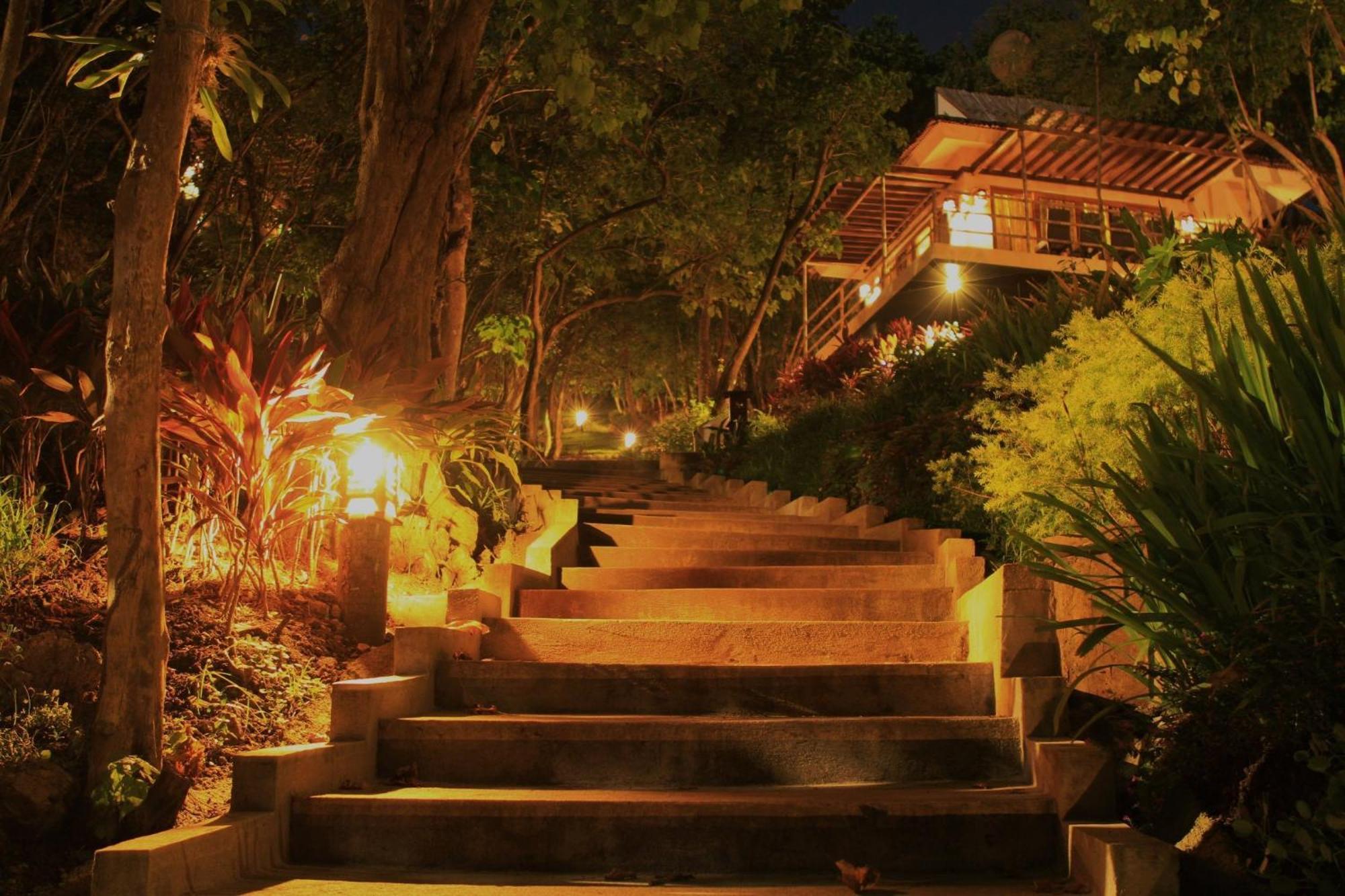 Tugawe Cove Resort Colongcocon Exterior foto